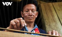 Weaving screens for paper-making craft