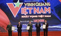 Vietnam Glory' Awards 2021 honor outstanding models