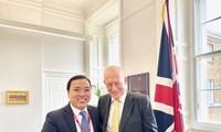 Vietnam, UK officials discuss economic cooperation