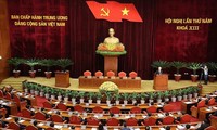 Party Central Committee’s 5th session discusses major issues