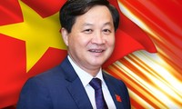 Deputy Prime Minister Le Minh Khai to attend WEF