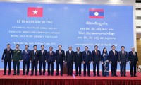 Senior Vietnamese leaders receive Orders of Laos