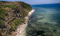 Cau cave, a primitive site in Ly Son island 