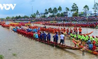 Khmer boat race excites crowds in southern Vietnam