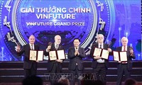 VinFuture Prize worth 3 million USD awarded to 5 scientists for global network tech breakthroughs