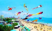 Largest Vietnamese kite to fly high in Vung Tau