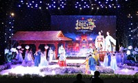 Images of phoenixes highlighted at Hue Ao Dai Festival 2024 