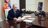 Putin supports continued contacts with Kyiv: Kremlin