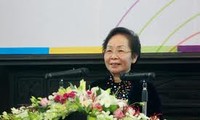 Nguyen Thi Doan en visite à Nam Dinh