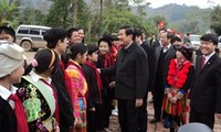 Le président Truong Tan Sang visite la province de Tuyen Quang