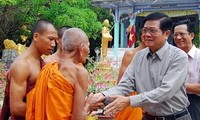 Le vice-Premier ministre Vu Van Ninh adresse ses voeux aux Khmers