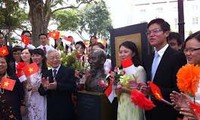 Nguyen Phu Trong, le numéro 1 vietnamien est arrivé à Singapour