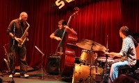 Un jazz libertaire très improvisé avec Manuel Hermia Trio 