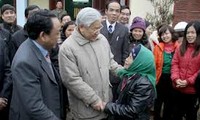 Le secrétaire général du Parti Nguyen Phu Trong se rend à Muong Khuong