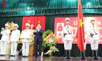 Truong Tan Sang en visite à l’école du second degré de la sécurité populaire N.1