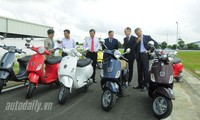 Le  vice-ministre italien des Affaires Etrangères visite l’usine Piagio Vinh Phuc