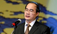 Le président du Front de la Patrie rencontre des électeurs dans la province de Bac Giang