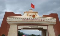 « Un guichet - un arrêt » aux postes-frontière vietnamo-laotiens Lao Bao-Densavan