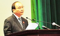 Nguyên Xuân Phuc travaille avec la province Quang Tri