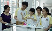 Deux élèves vietnamiens reçoivent le prix du jeune talent scientifique de l’ASEAN