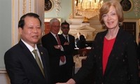 Le vice-PM Vu Van Ninh rencontre le maire de la cité de Londres