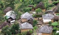 Les maisons des Mong bariolés