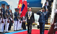 Le Premier ministre Nguyen Tan Dung est arrivé aux Philippines