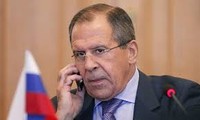 Ukraine: "l'opération punitive" doit cesser, dit Lavrov