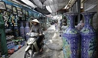 Le village de poterie Bat Tràng compte sur son savoir-faire traditionnel