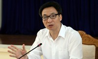  Le vice-Premier ministre Vu Duc Dam se rend à Khanh Hoa