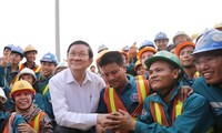 Le président Truong Tân Sang en visite de travail à Quang Ninh