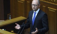 Ukraine: Le Parlement rejette la démission du Premier ministre Iatseniouk 