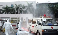 Exercice de prévention contre le virus Ebola à l’aéroport de Tan Son Nhat