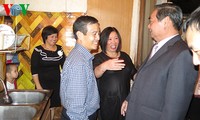 Le Hong Anh rencontre la diaspora vietnamienne en Azerbaijan