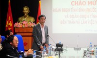 Des députés du Sud se rendent au siège de la radio la Voix du Vietnam 