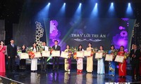 Célébration de la journée des enseignants vietnamiens