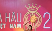 Les candidates au concours de Miss Vietnam aux épreuves de talents