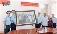 Nguyen Thien Nhan visite l’école des officiers de l’armée de l’air