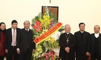 Nguyên Xuân Phuc adresse les voeux de Noël aux catholiques de Hanoï