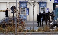 Fin de la prise d'otages au bureau de poste de Colombes, pas de blessés