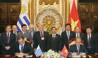 Le président de la Chambre des députés de l’Uruguay en visite au Vietnam