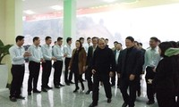 Nguyen Xuan Phuc inspecte le projet de gare routière de Lao Cai