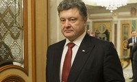 Porochenko : L’Ukraine souscrit entièrement aux accords de Minsk