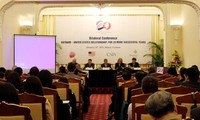 Table ronde sur les échanges populaires Vietnam-Etats-Unis