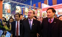 Nguyen Thien Nhan à la fête nationale de la presse printanière