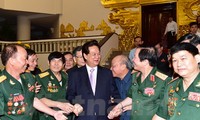 Le Premier ministre rencontre les anciens combattants de la citadelle de Quang Tri