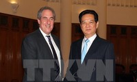 Nguyen Tan Dung reçoit Michael Froman, représentant américain au Commerce