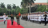 Le commandant des forces armées du Brunei en visite au Vietnam