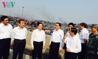 Tianjin : le Premier ministre Li Keqiang sur les lieux d'explosions