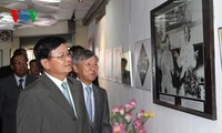 Vernissage de l’exposition sur les 70 ans de la diplomatie vietnamienne au Laos